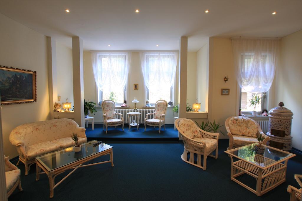 Pension Villa Kassandra アルテンアウ エクステリア 写真